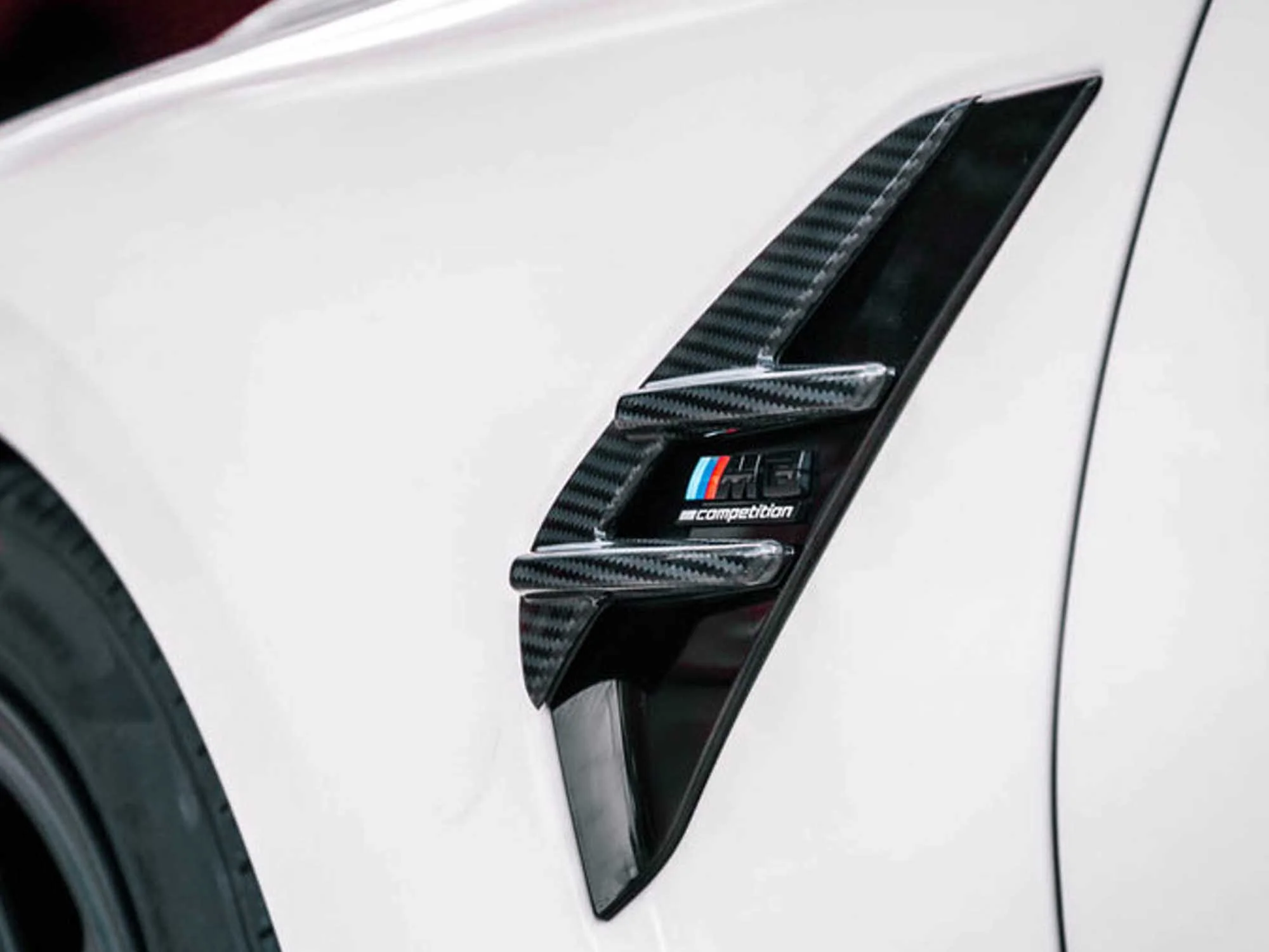 Dry Carbon Fiber Front Fender Side Vent Trims for BMW M4 G82 G83 2021-2024 - Image 3