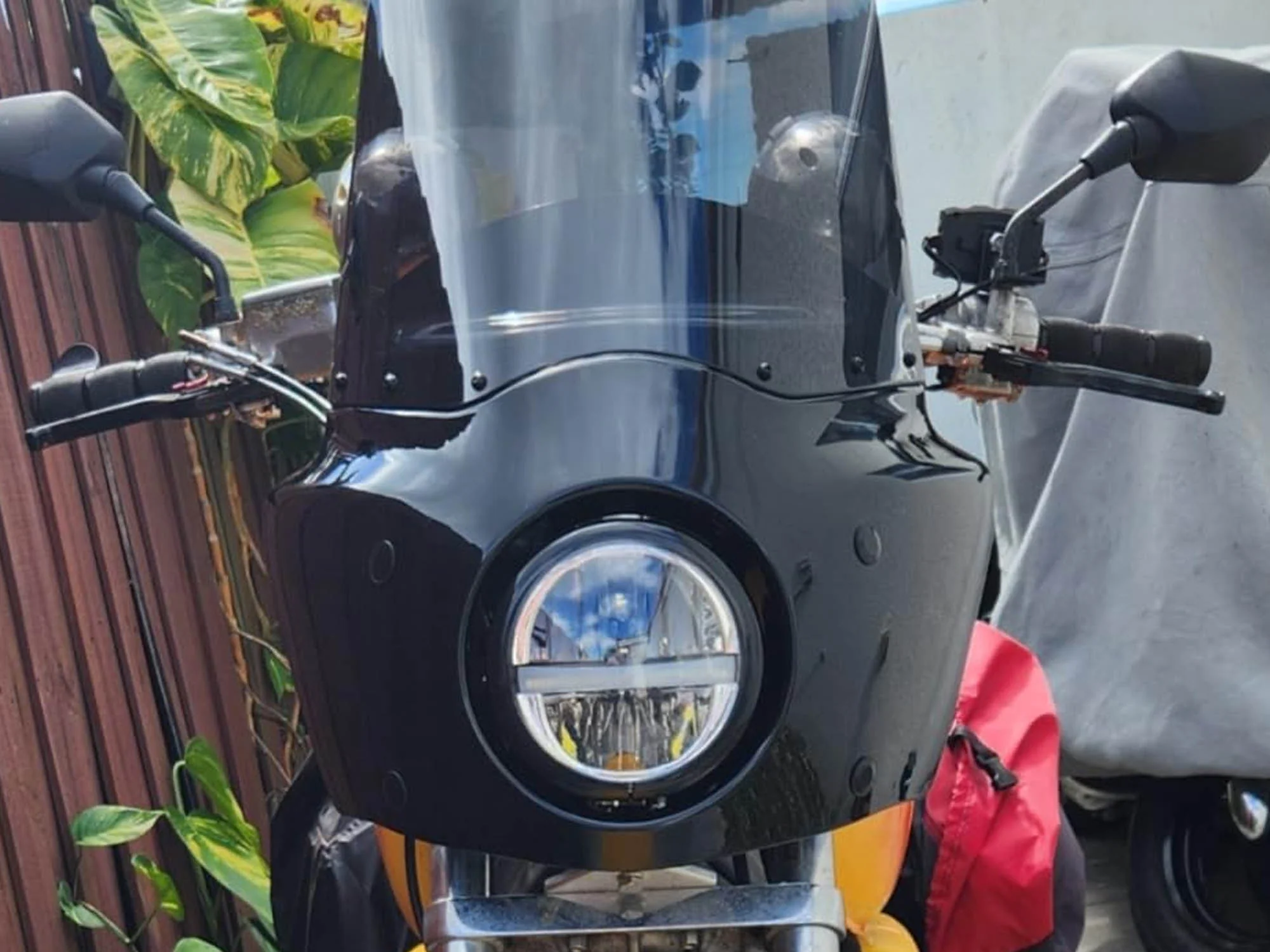 5-3/4” Round LED Headlight Hi/Lo Beam + Halo for Harley, Honda, Yamaha, Indian, Bobber - Image 3