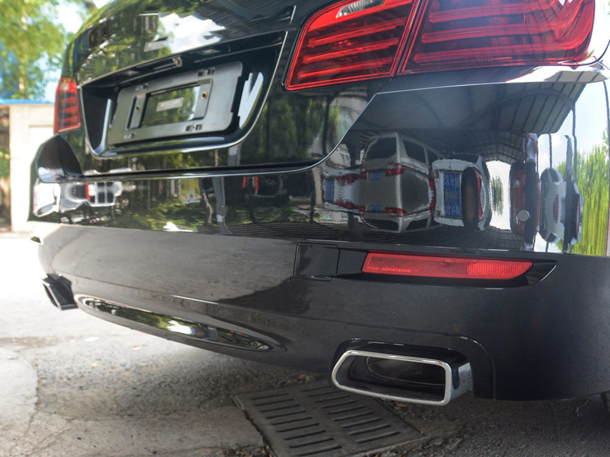 Black/Chrome Exhaust Tips For BMW F10 F11 550i 550d M Sport 2010-2016 - Image 15