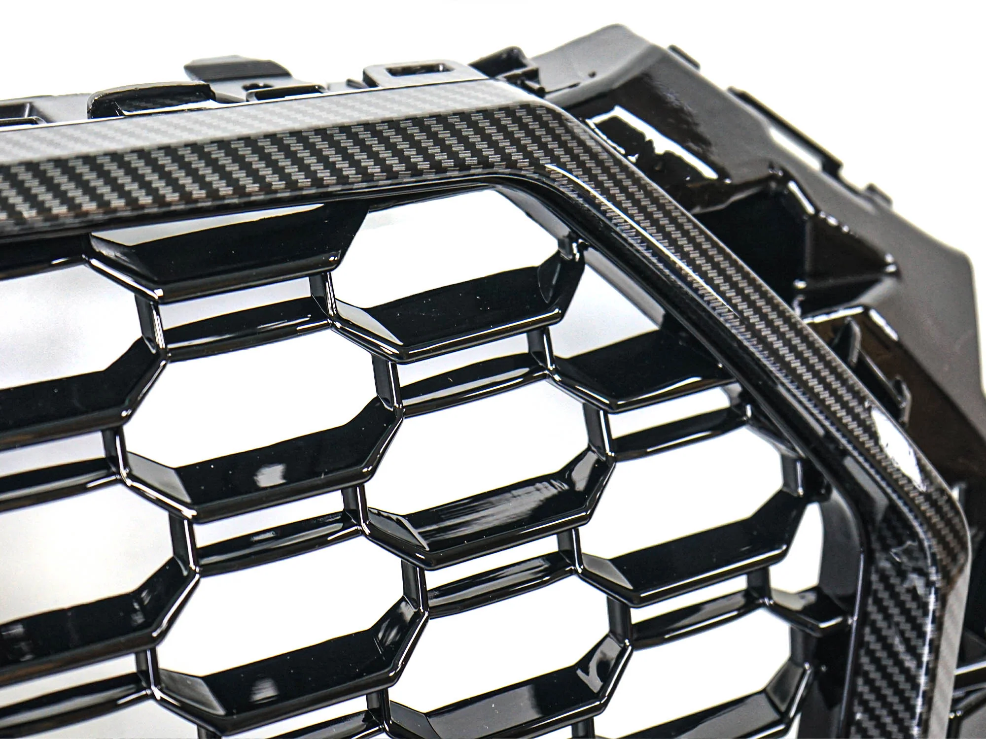 Carbon Fiber Look Honeycomb Front Bumper Grille for Audi A4 S4 B9 2017-2019 RS4 Style - Image 8
