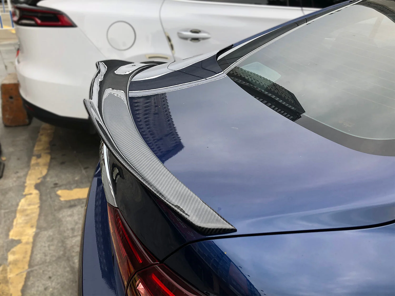 Highkick Carbon Fiber Rear Trunk Spoiler for Infiniti Q50 2014–2024 - Image 5