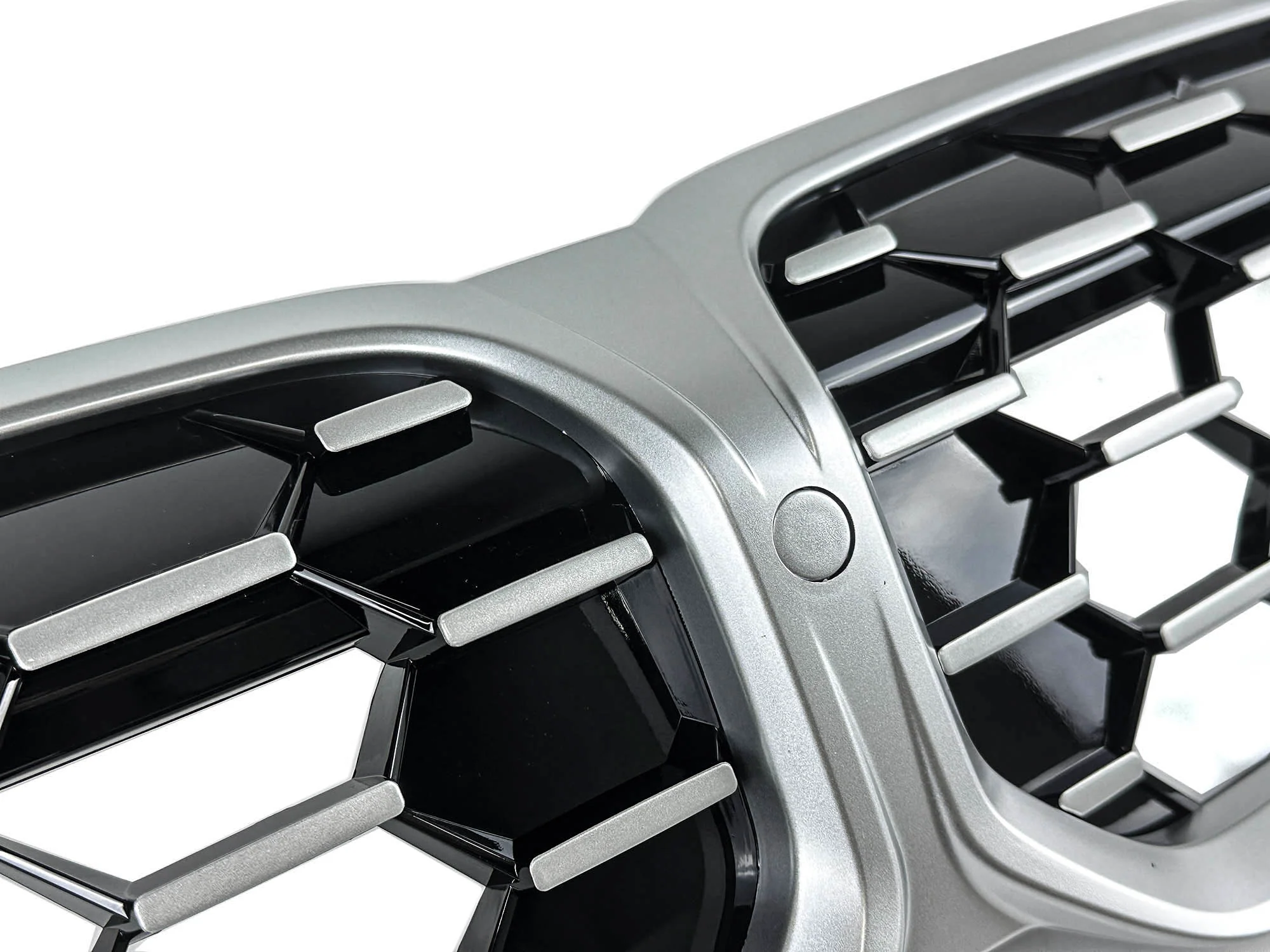 Chrome Diamond Front Grill Honeycomb for BMW G20 M340i 330i 2023 2024 - Image 10