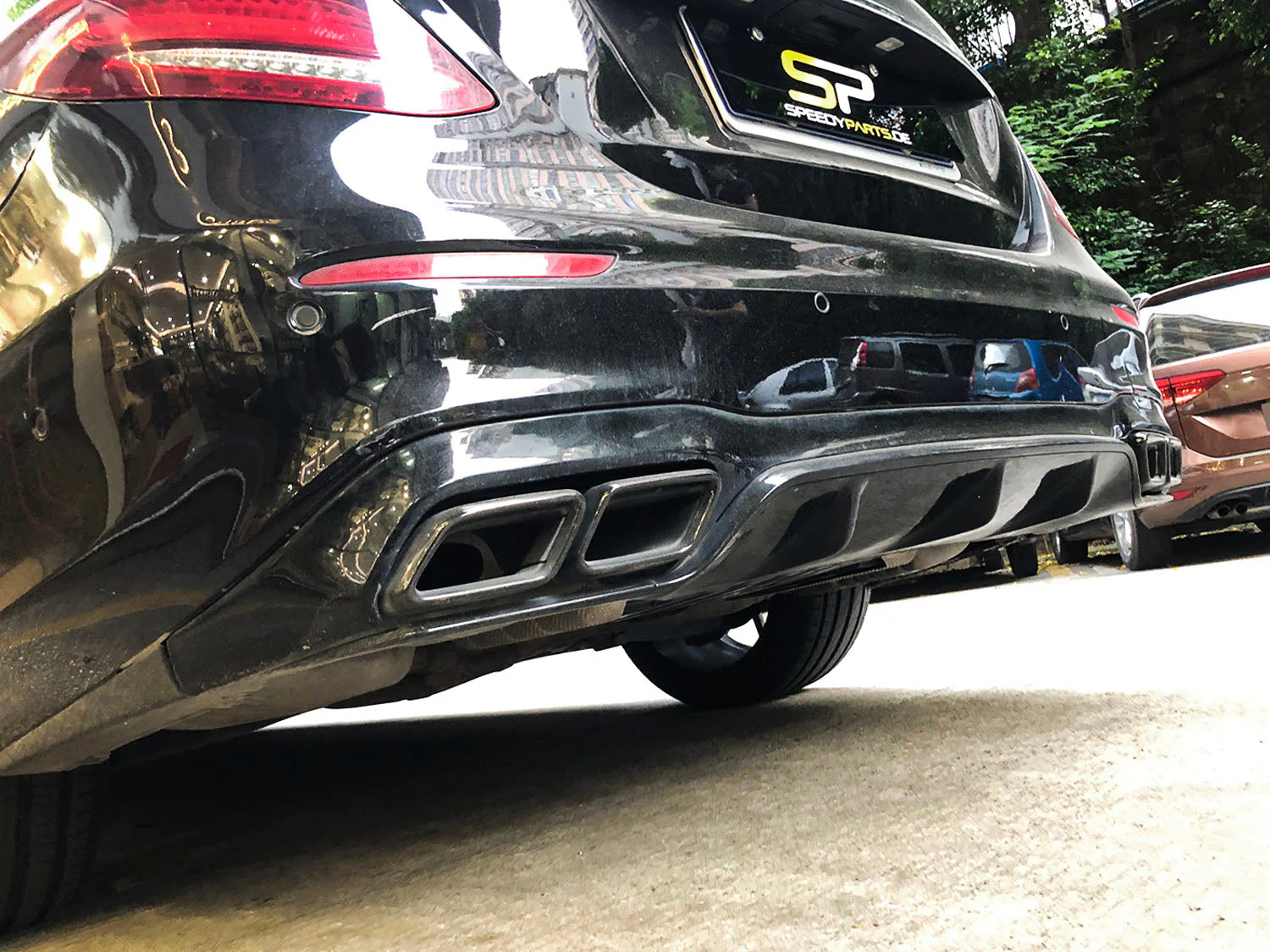 Rear Diffuser + Black Exhaust Tips For Mercedes W213 Sedan AMG Pack 2016-2020 - Image 4