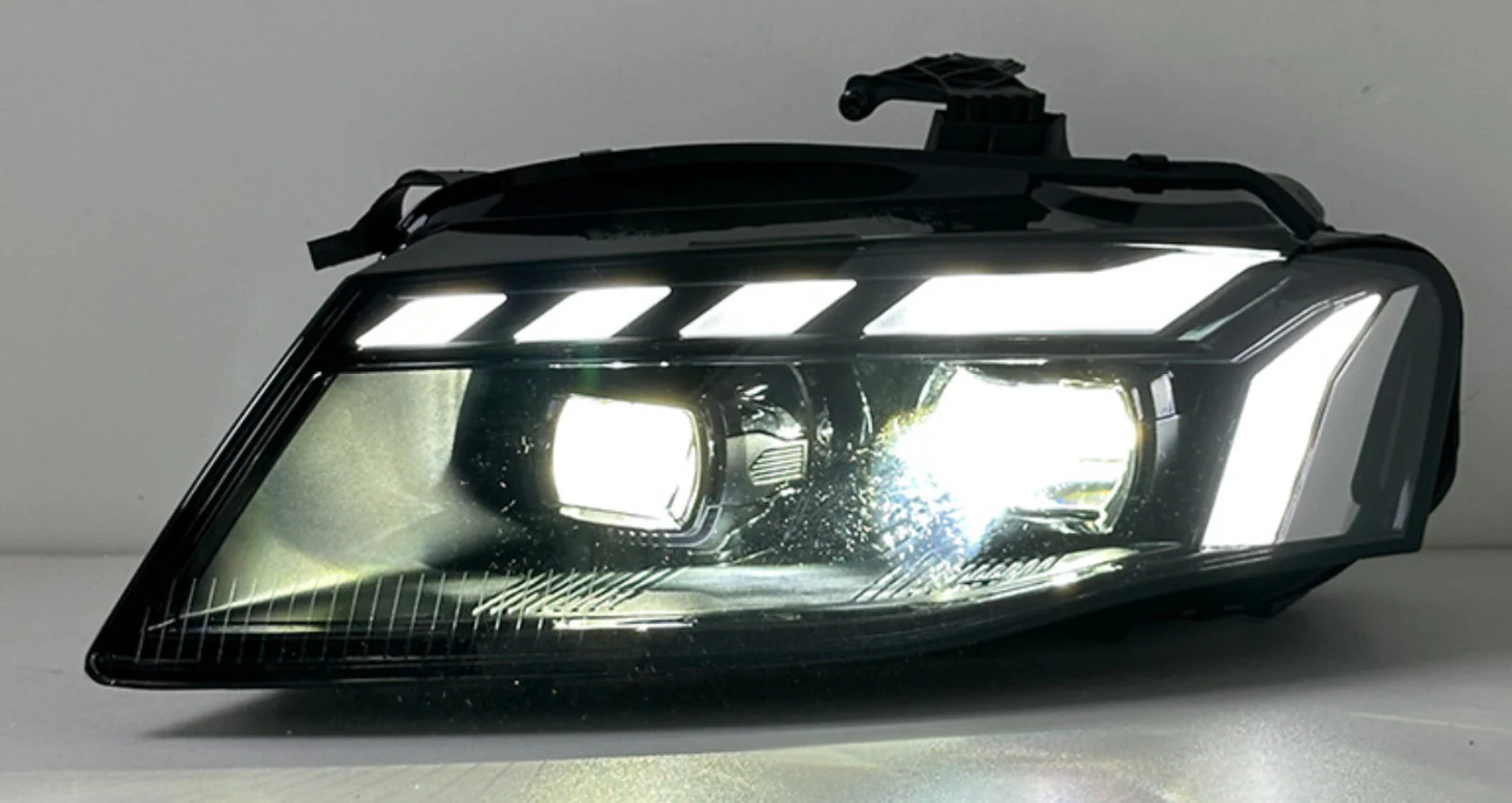 For 2009-2012 Audi A4 B8 LED Projector Headlight Assembly Upgrade Turn Signal Lamp - Image 5