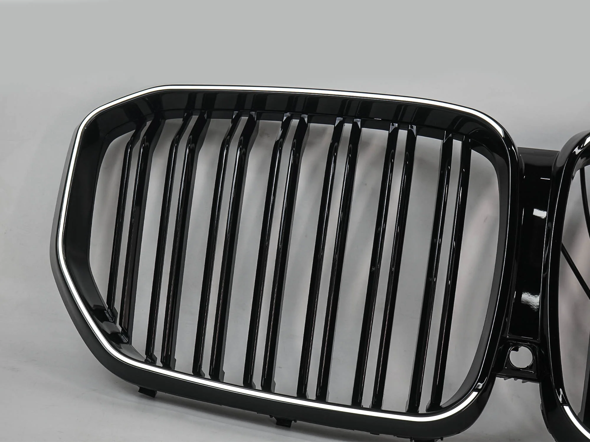 For 2019-2023 BMW X5 G05 Gloss Black Front Grille w/ LED Lights Dual Slat Kidney Grille - Image 6