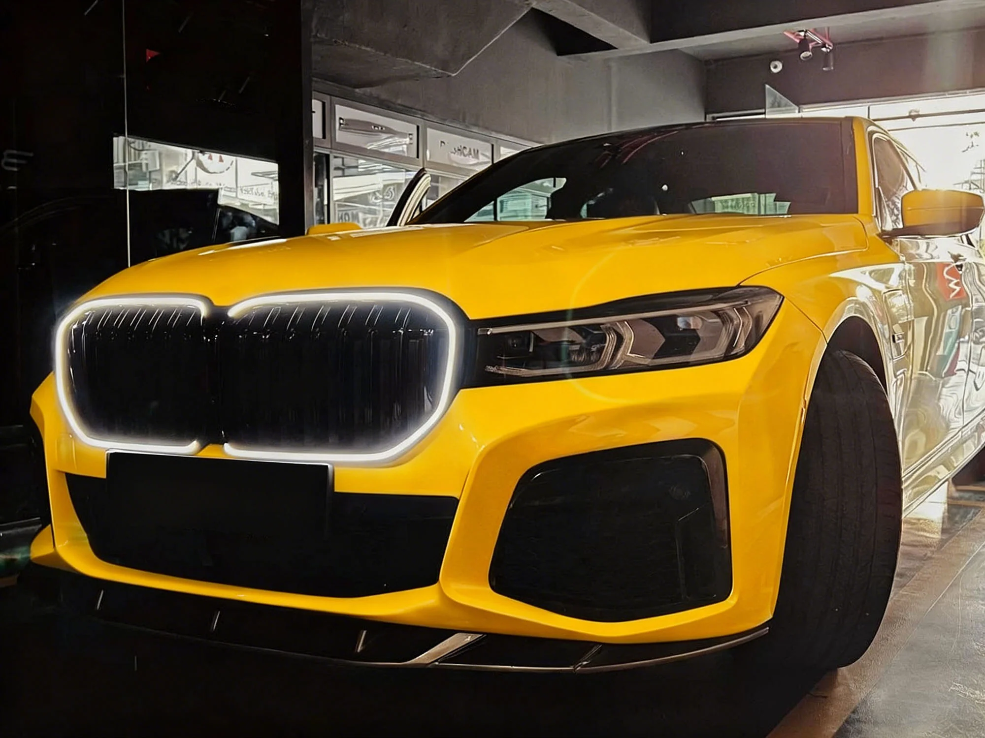 For 2020-2022 BMW 7-Series G11 G12 LCI Gloss Black LED Front Kidney Grille Grill Light - Image 2