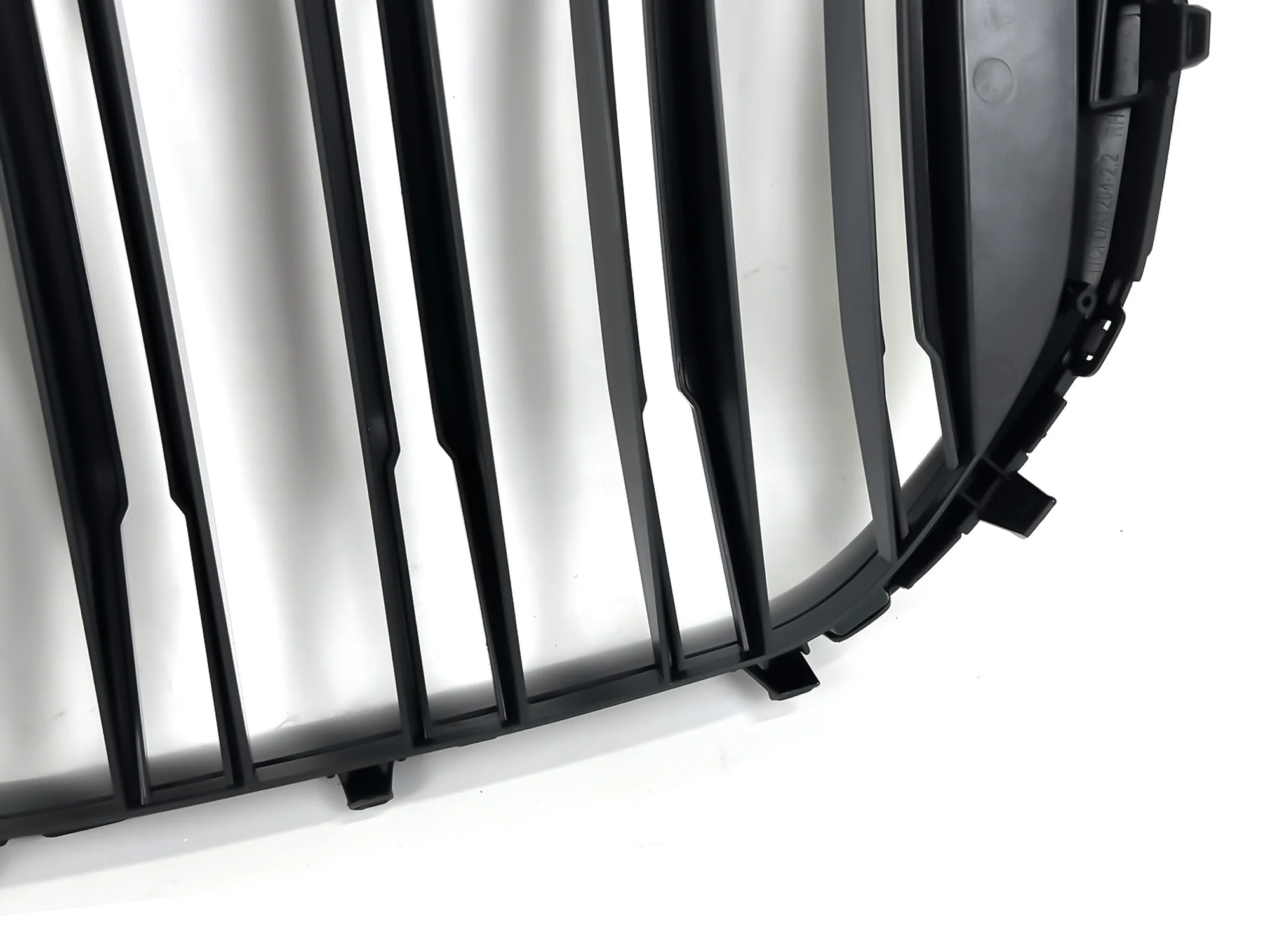 For 2024-2026 BMW X5 G05 LCI Gloss Black Dual Slats Front Kidney Grill - Image 11