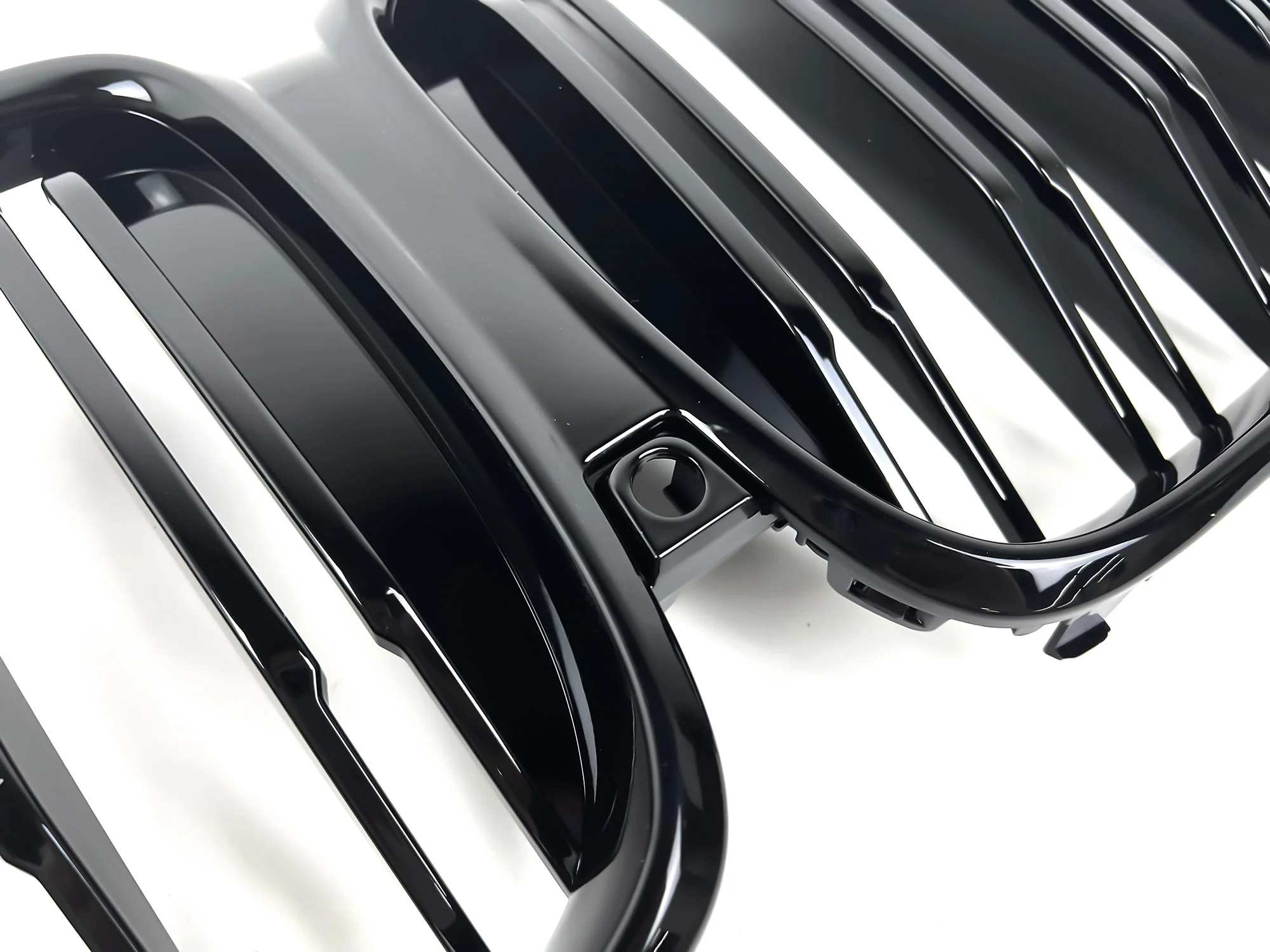 For 2024-2026 BMW X5 G05 LCI Gloss Black Dual Slats Front Kidney Grill - Image 9