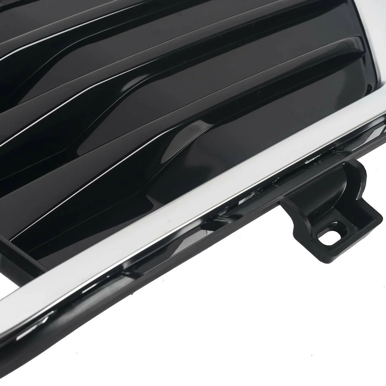 Front Bumper Fog Light Cover Bezels For Cadillac XT5 2017-2019 - Image 5