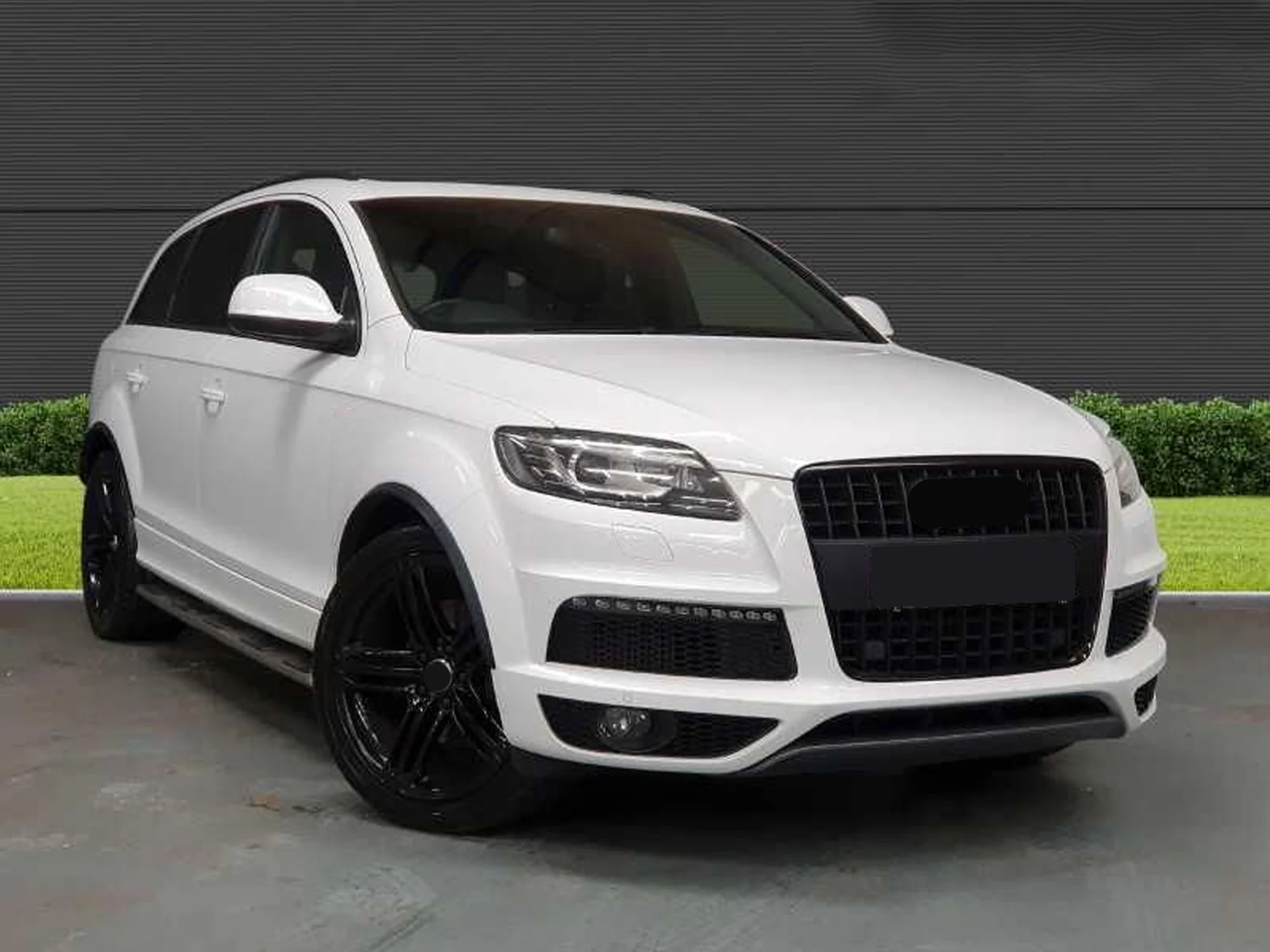 Gloss Black Front Upper Grille for Audi Q7 2007-2015 Premium/Prestige/S-Line - Image 3