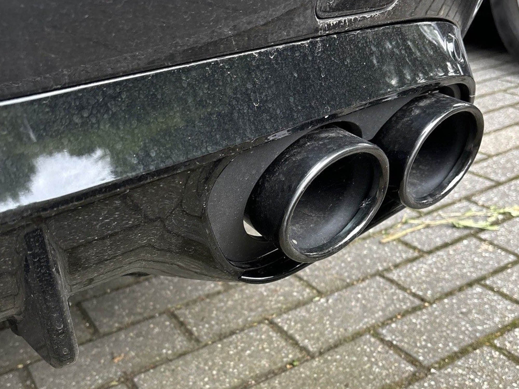 C43 Style Gloss Black Rear Diffuser + Exhaust Tips For Mercedes W205 C200 C300 C350 Non-AMG Sedan 2015-2021 - Image 5