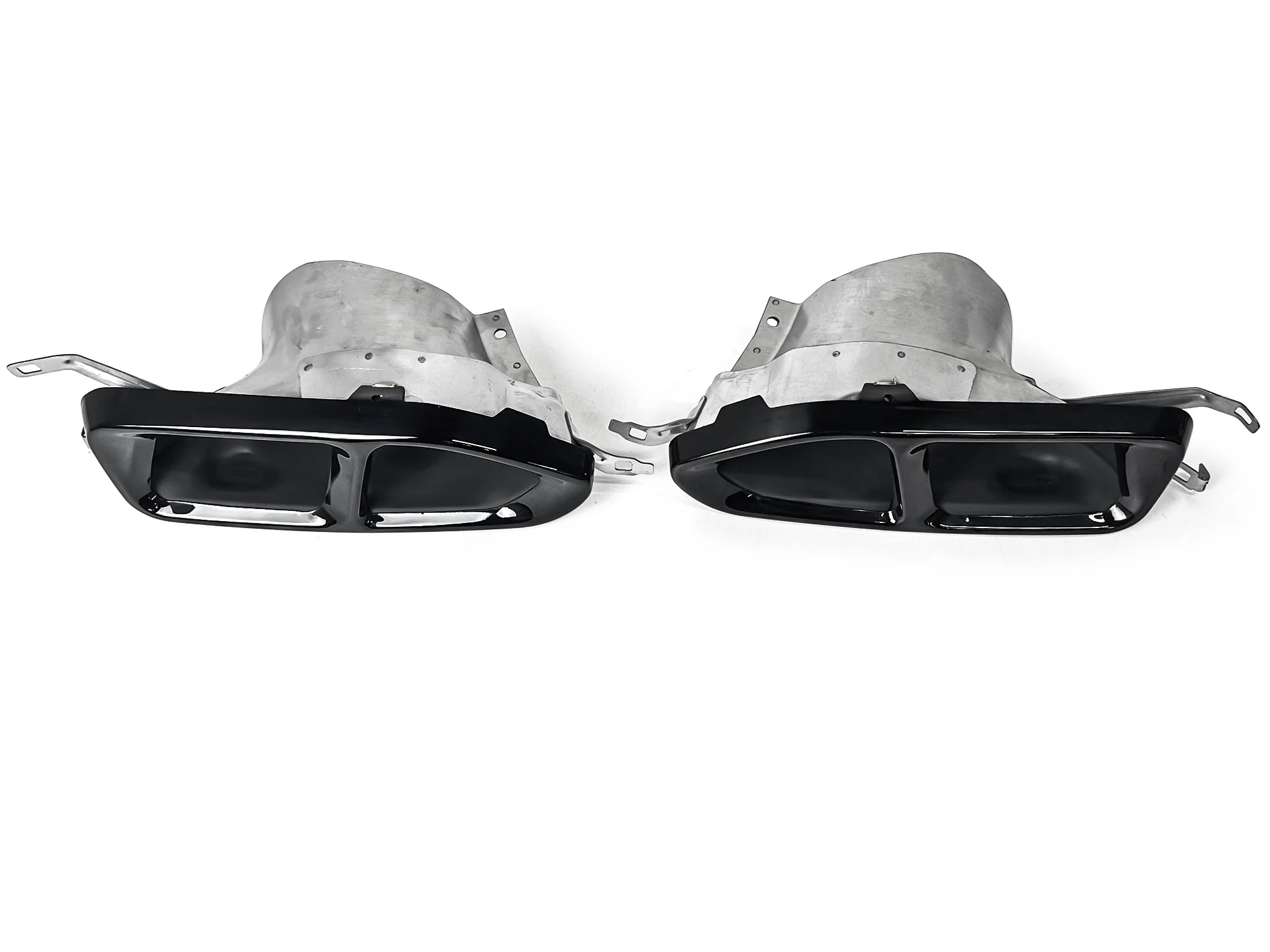 Gloss Black Rear Exhaust Tips for BMW 7 Series M Sport G11/G12 2016–2019 - Image 5
