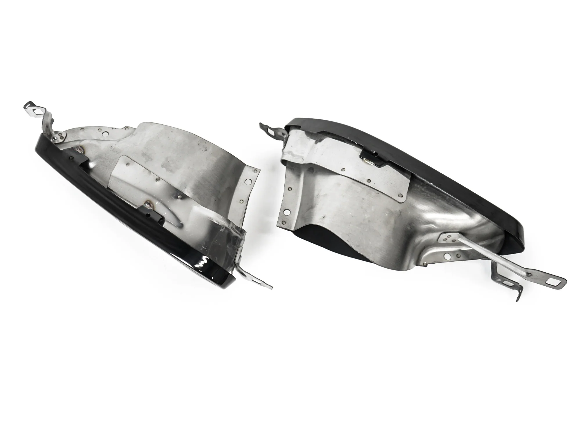 Gloss Black Rear Exhaust Tips for BMW 7 Series M Sport G11/G12 2016–2019 - Image 6