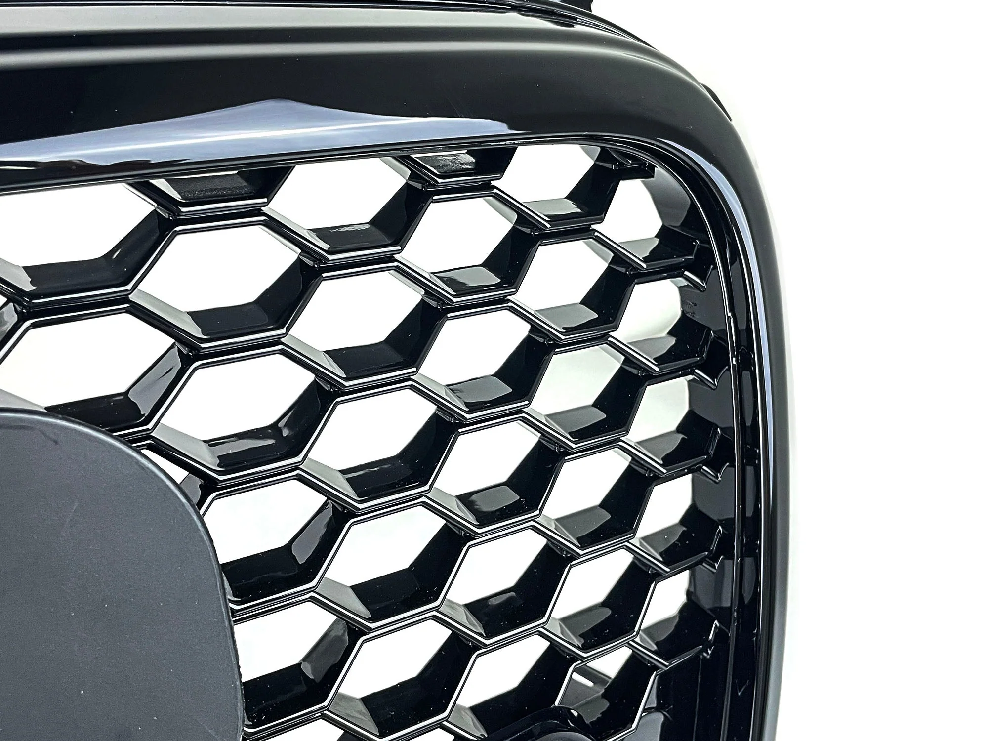 Gloss Black Honeycomb Front Grille For Audi A4 B7 Non-S-Line 2005–2008 - Image 8