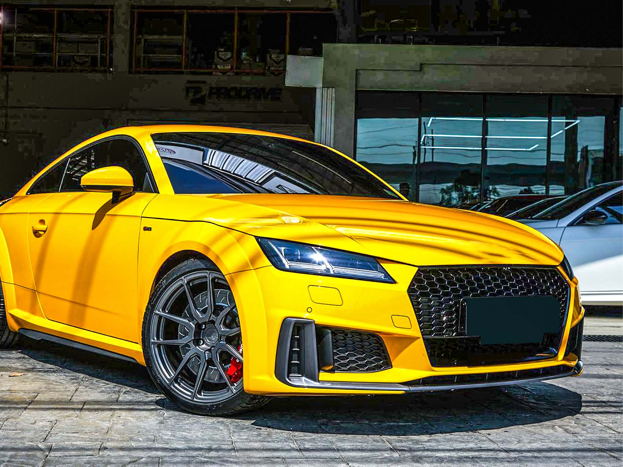 Honeycomb Front Black Grille for Audi TT MK3 2015-2018 fg276 - Image 2