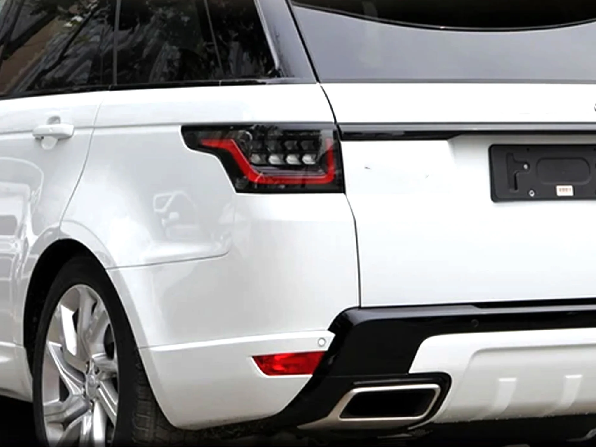 Rear LED Tail Light Lamp Assembly For 2014-2017 Land Rover Range Rover Sport - Image 2