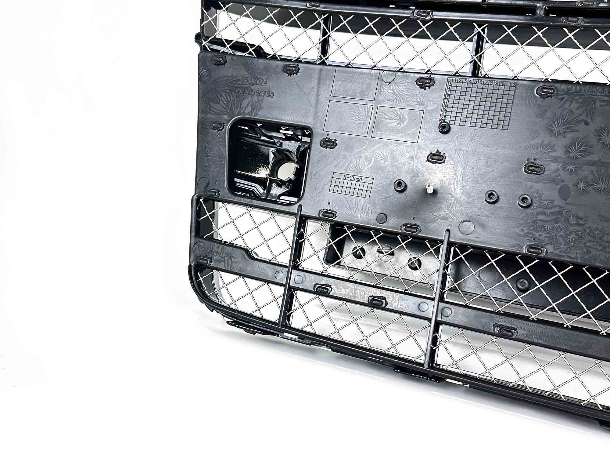 Chrome Front Bumper Mesh Grille for Audi A8 W12 2015-2018 - Image 10